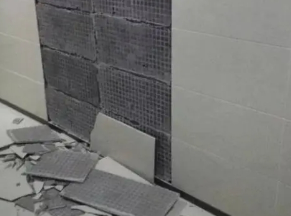 德兴瓷砖空鼓维修公司分享下德兴墙砖松动维修的知识